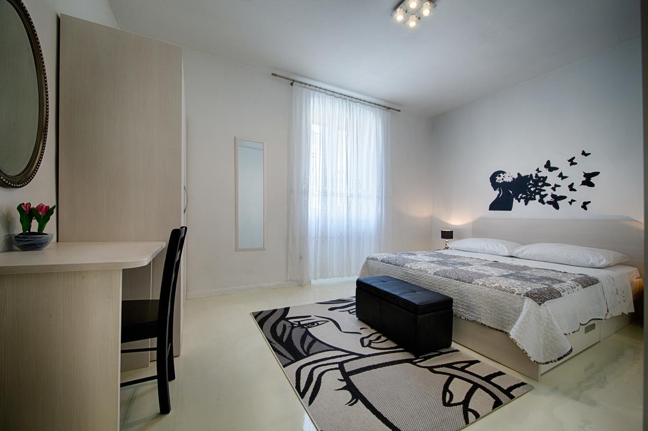 Apartment Jure Vis Buitenkant foto